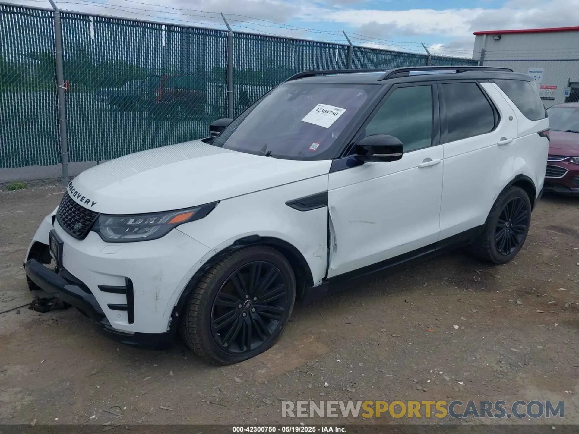 2 fotografías del automóvil dañado SALRT2RK6K2405598 LAND ROVER DISCOVERY 2019