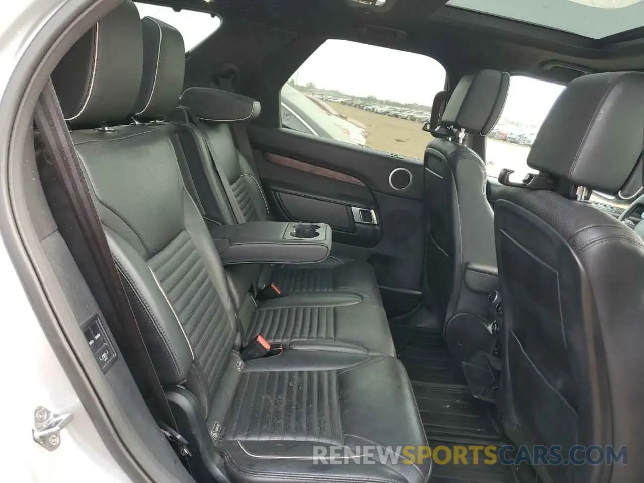 11 fotografías del automóvil dañado SALRT2RV3K2400921 LAND ROVER DISCOVERY 2019