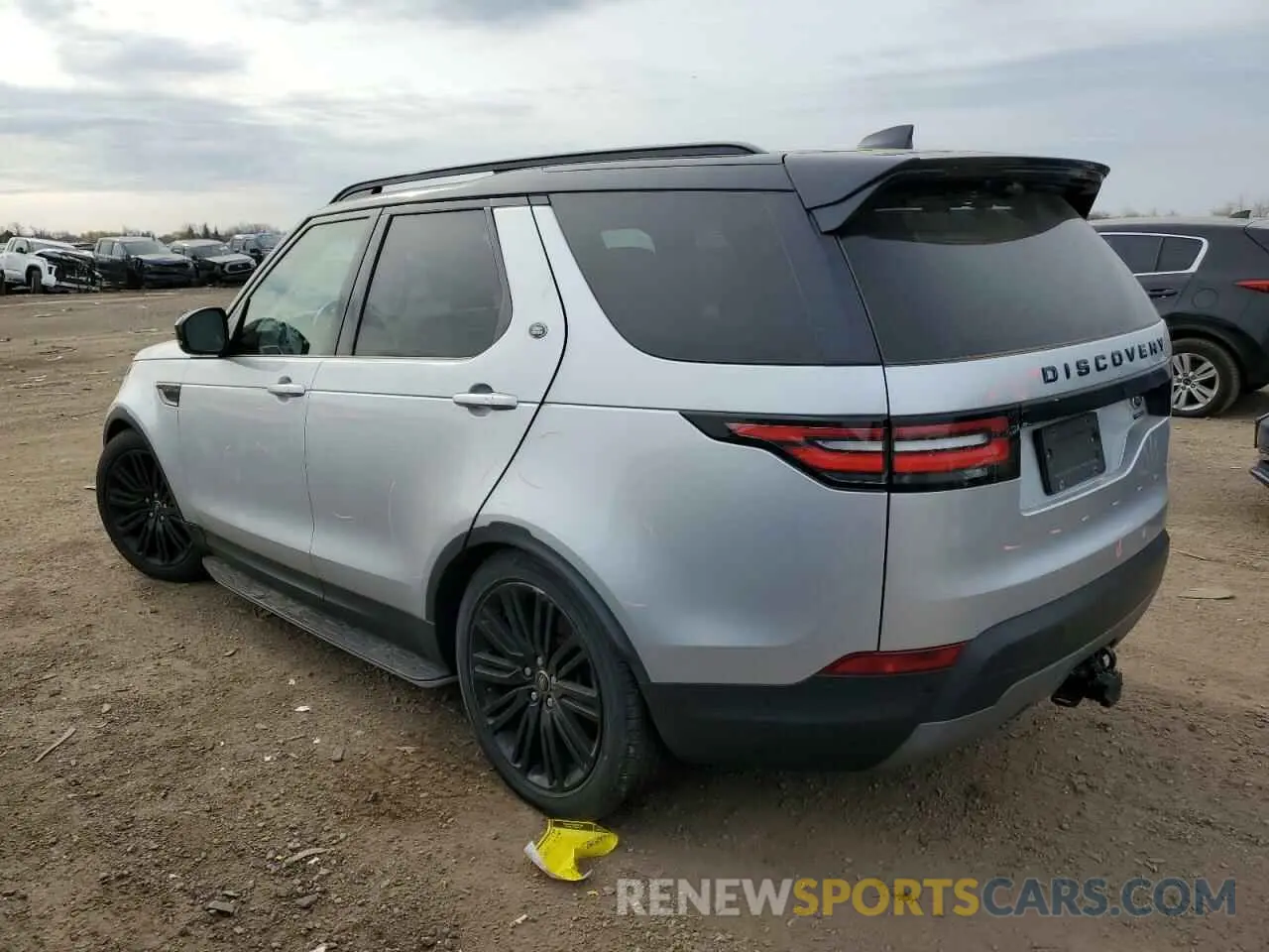 2 fotografías del automóvil dañado SALRT2RV3K2400921 LAND ROVER DISCOVERY 2019