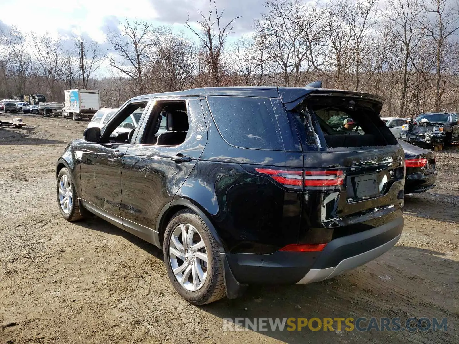 3 fotografías del automóvil dañado SALRT2RV3KA081400 LAND ROVER DISCOVERY 2019