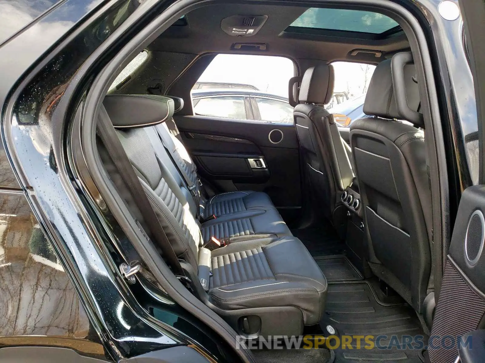 6 fotografías del automóvil dañado SALRT2RV3KA081400 LAND ROVER DISCOVERY 2019