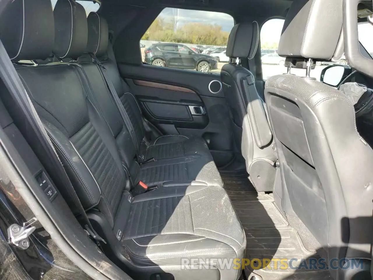 11 fotografías del automóvil dañado SALRT2RV7K2413221 LAND ROVER DISCOVERY 2019