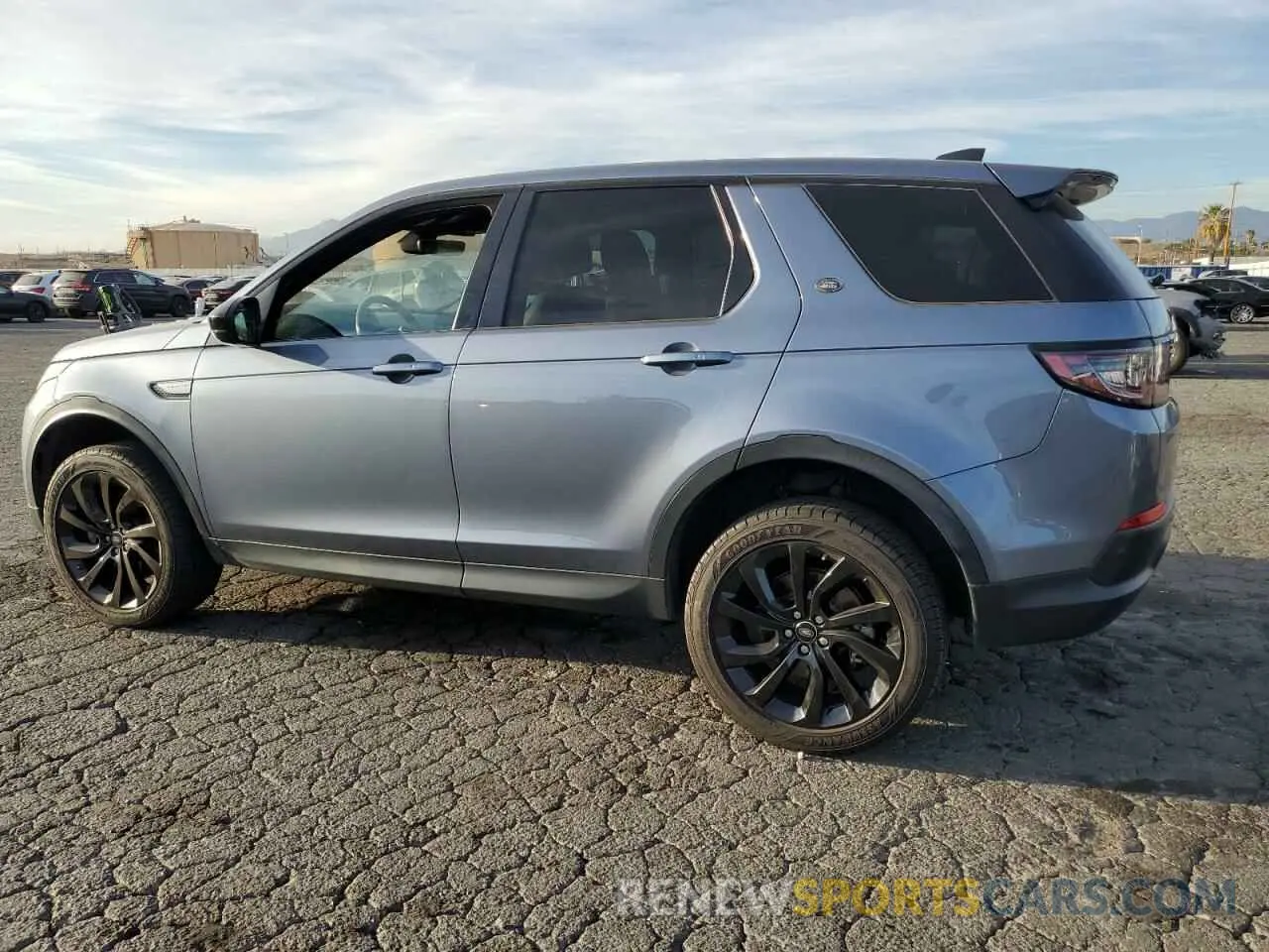 2 fotografías del automóvil dañado SALCJ2FX1LH846856 LAND ROVER DISCOVERY 2020