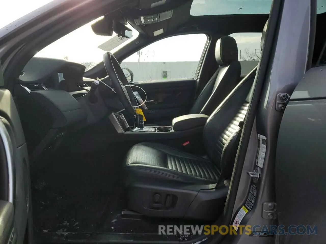 7 fotografías del automóvil dañado SALCJ2FXXLH837668 LAND ROVER DISCOVERY 2020