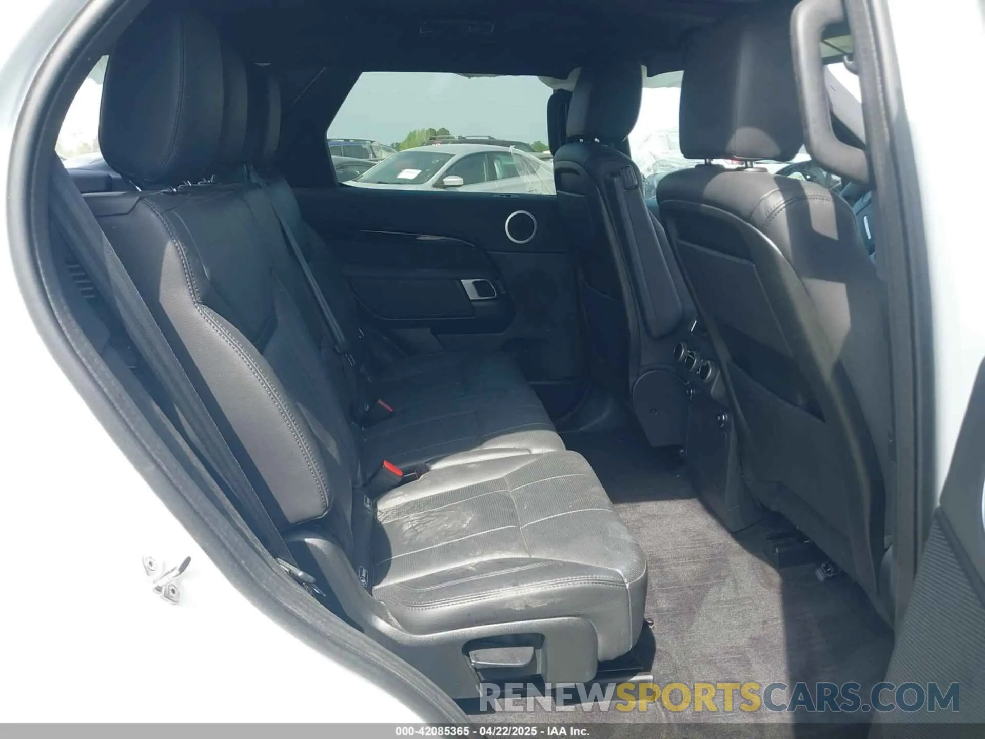 8 fotografías del automóvil dañado SALRG2RV0L2419318 LAND ROVER DISCOVERY 2020