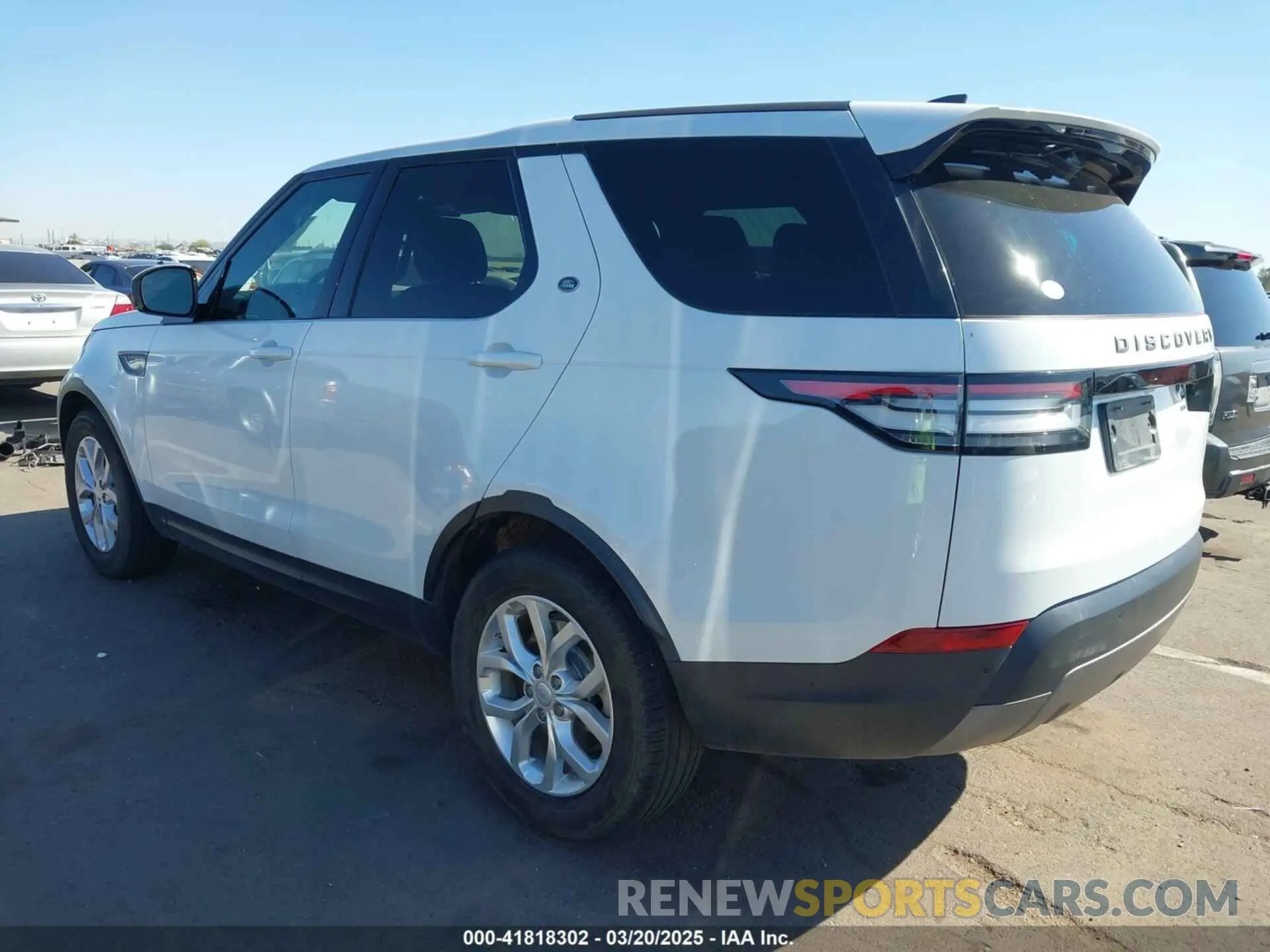 3 fotografías del automóvil dañado SALRG2RV0L2421943 LAND ROVER DISCOVERY 2020