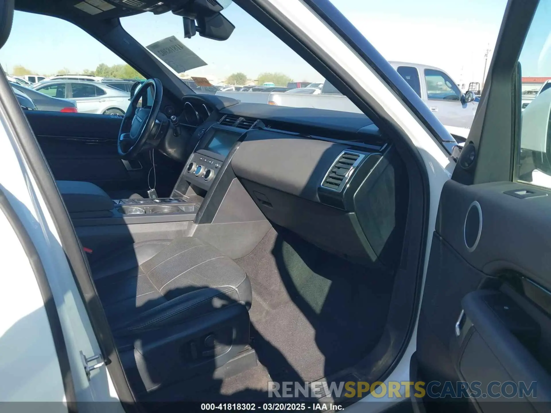5 fotografías del automóvil dañado SALRG2RV0L2421943 LAND ROVER DISCOVERY 2020