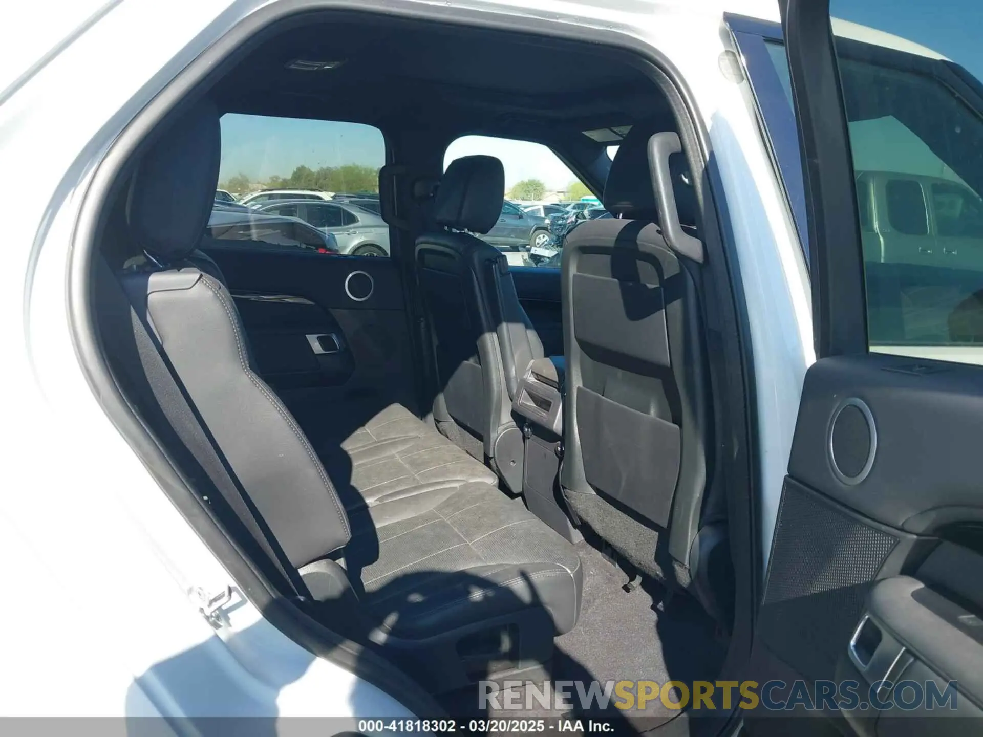 8 fotografías del automóvil dañado SALRG2RV0L2421943 LAND ROVER DISCOVERY 2020