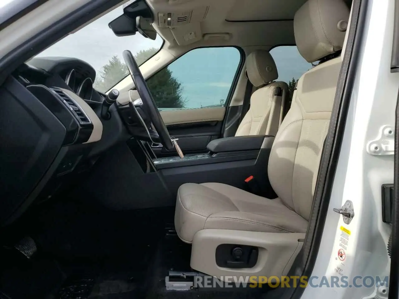 7 fotografías del automóvil dañado SALRG2RV0L2426088 LAND ROVER DISCOVERY 2020