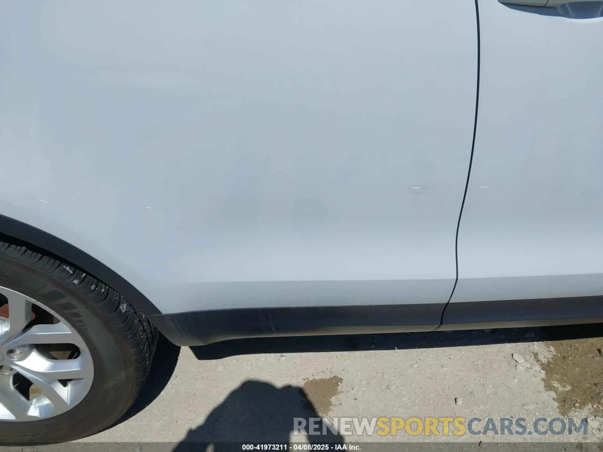 6 fotografías del automóvil dañado SALRG2RV1L2424267 LAND ROVER DISCOVERY 2020