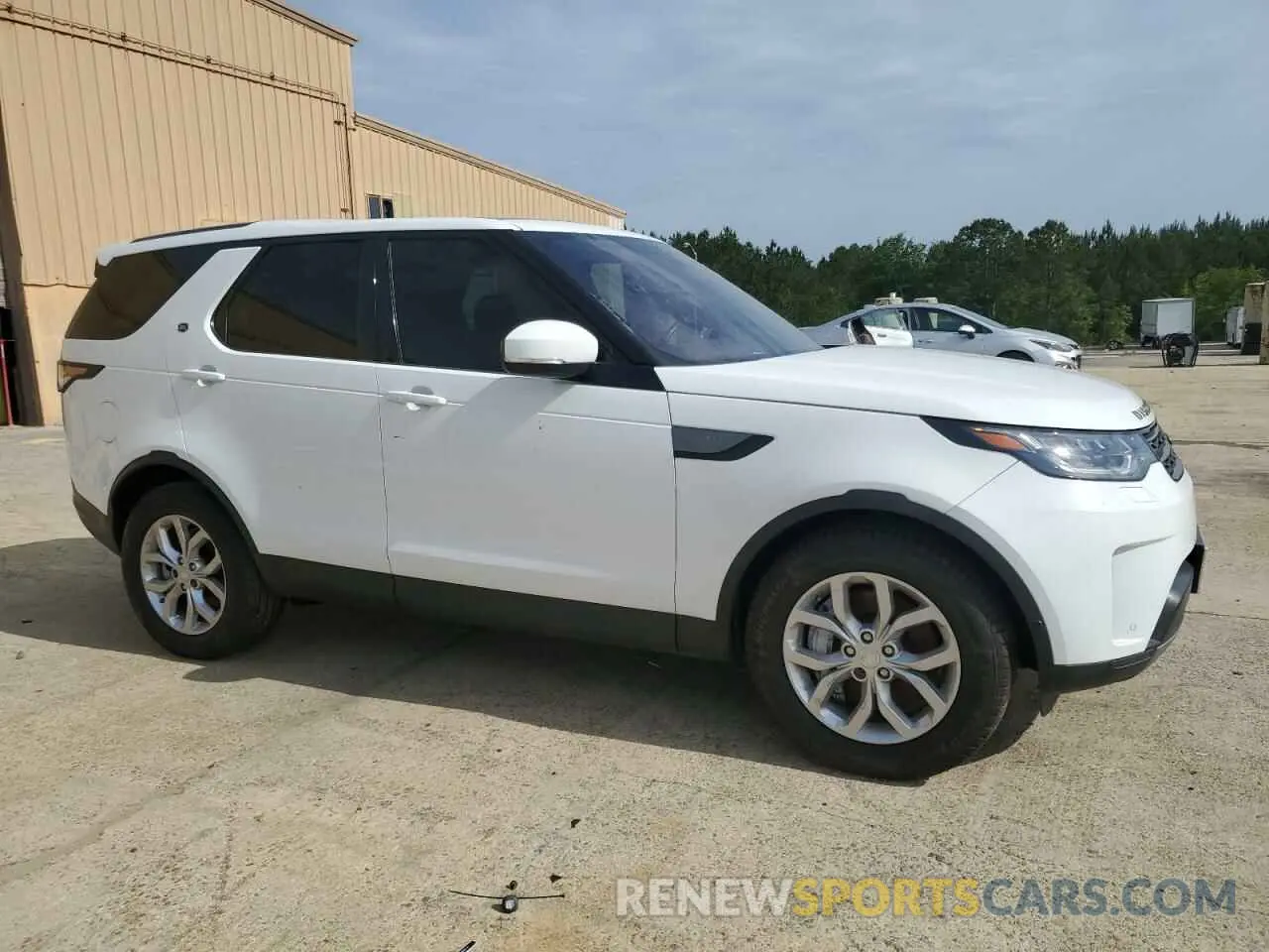 4 fotografías del automóvil dañado SALRG2RV2L2429333 LAND ROVER DISCOVERY 2020