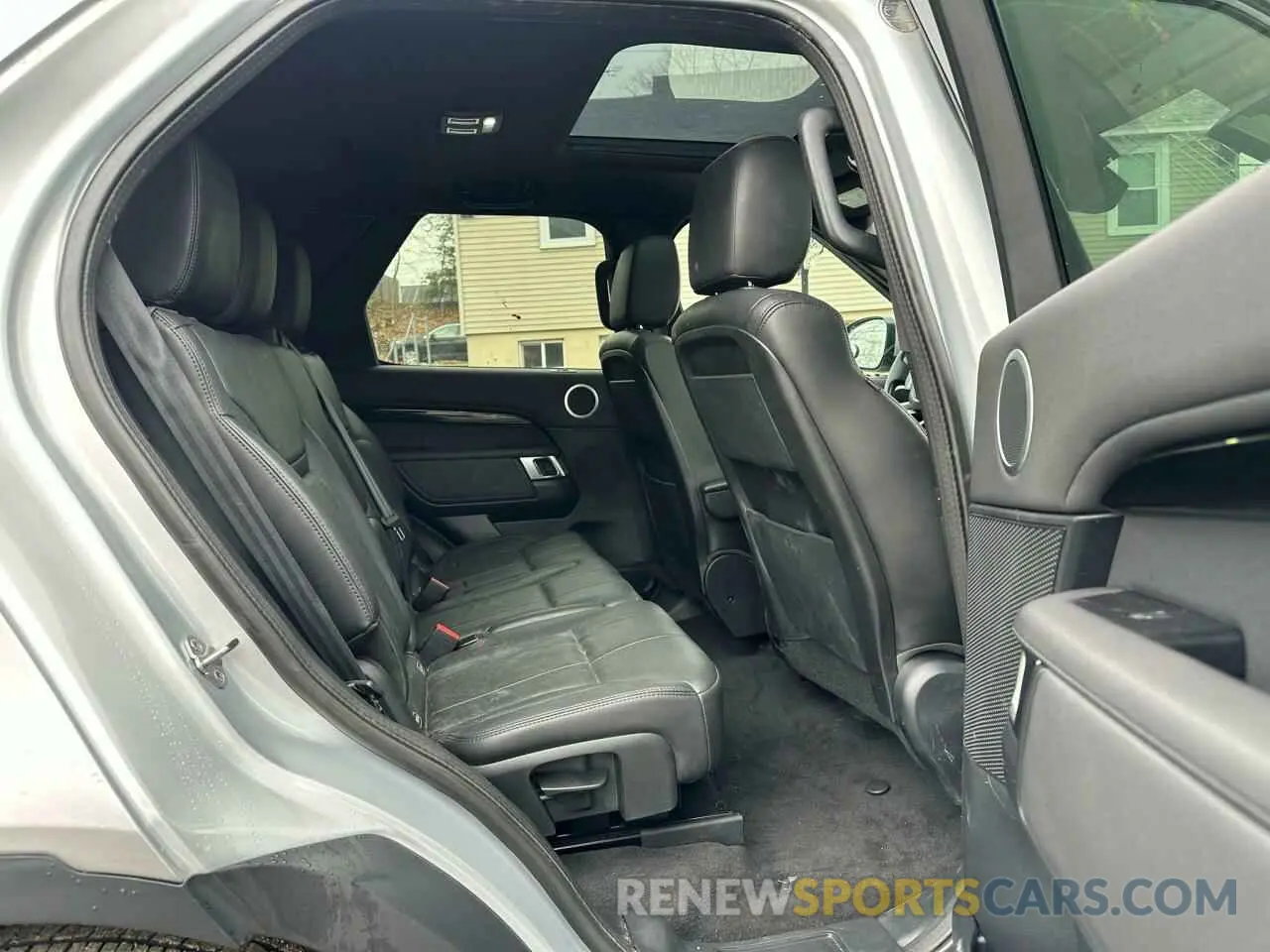 6 fotografías del automóvil dañado SALRG2RV5L2422148 LAND ROVER DISCOVERY 2020