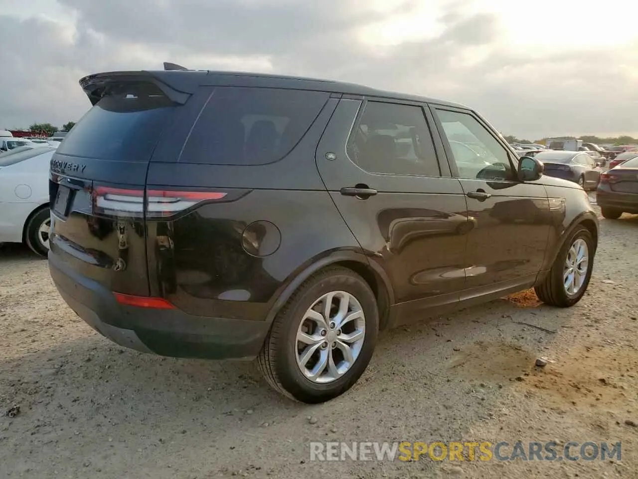 3 fotografías del automóvil dañado SALRG2RV5L2425356 LAND ROVER DISCOVERY 2020