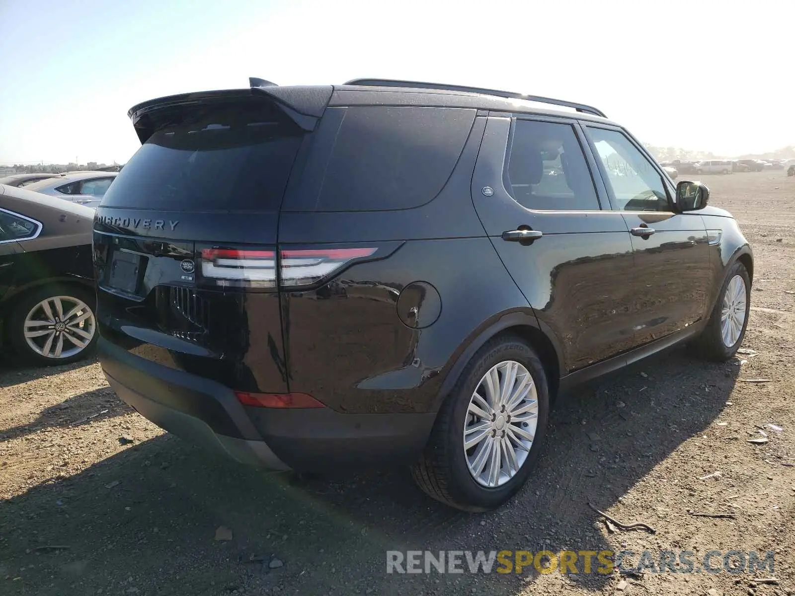 4 fotografías del automóvil dañado SALRG2RV6L2421199 LAND ROVER DISCOVERY 2020