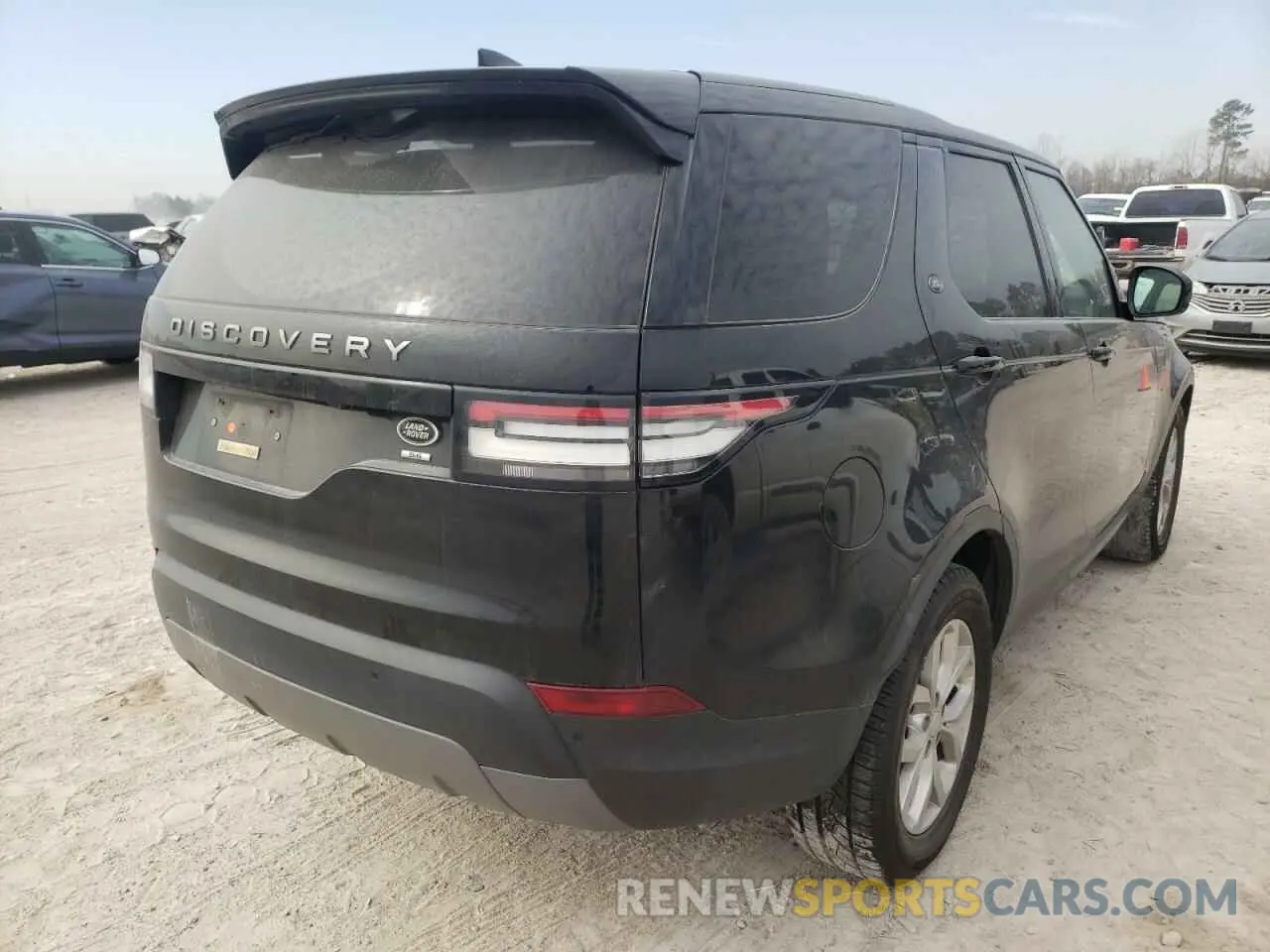 4 fotografías del automóvil dañado SALRG2RV8L2428980 LAND ROVER DISCOVERY 2020