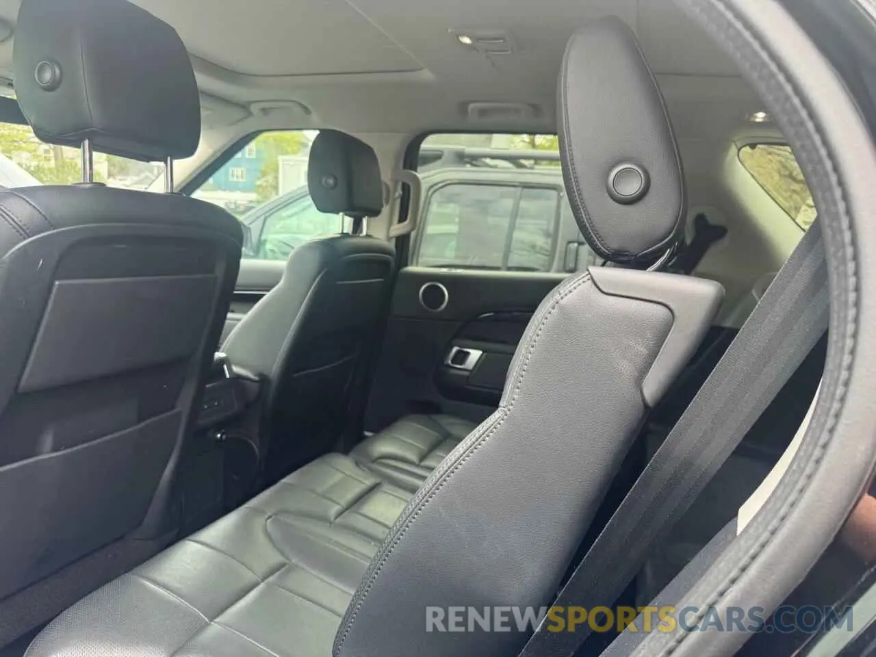 6 fotografías del automóvil dañado SALRG2RV9L2426705 LAND ROVER DISCOVERY 2020