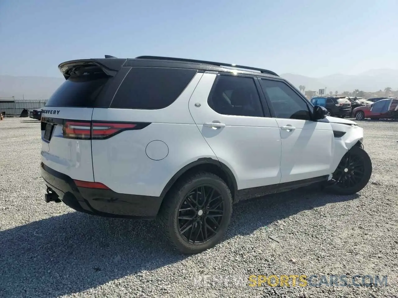 3 fotografías del automóvil dañado SALRR2RV0L2432824 LAND ROVER DISCOVERY 2020