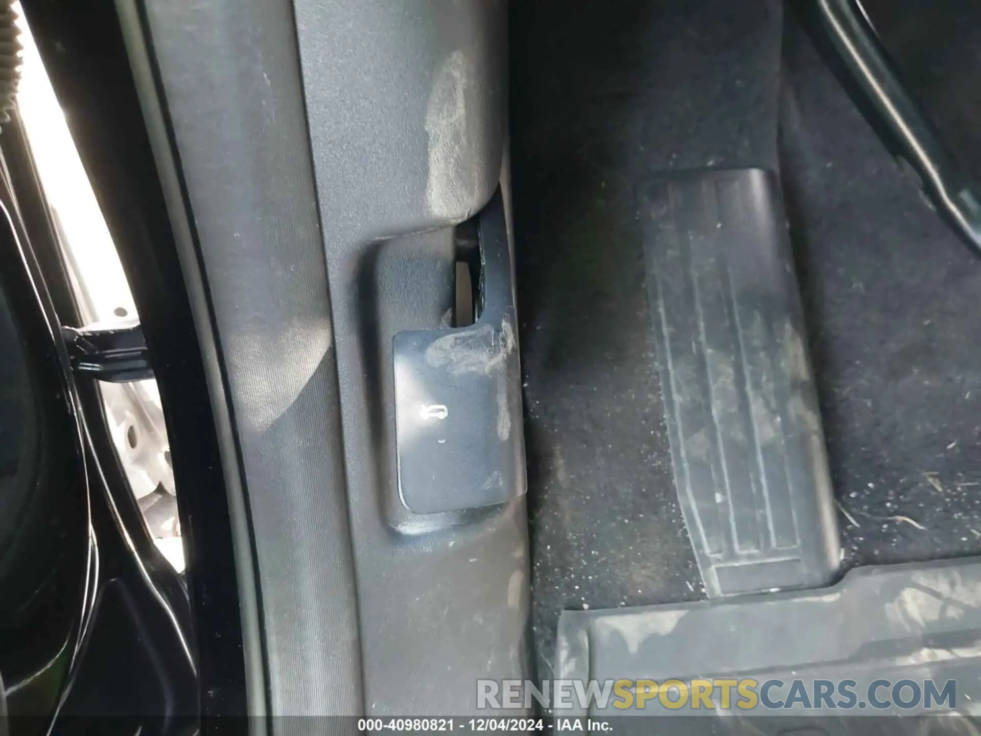 10 fotografías del automóvil dañado SALRR2RV9L2433583 LAND ROVER DISCOVERY 2020