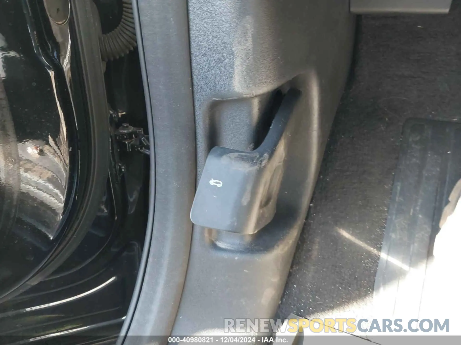 6 fotografías del automóvil dañado SALRR2RV9L2433583 LAND ROVER DISCOVERY 2020