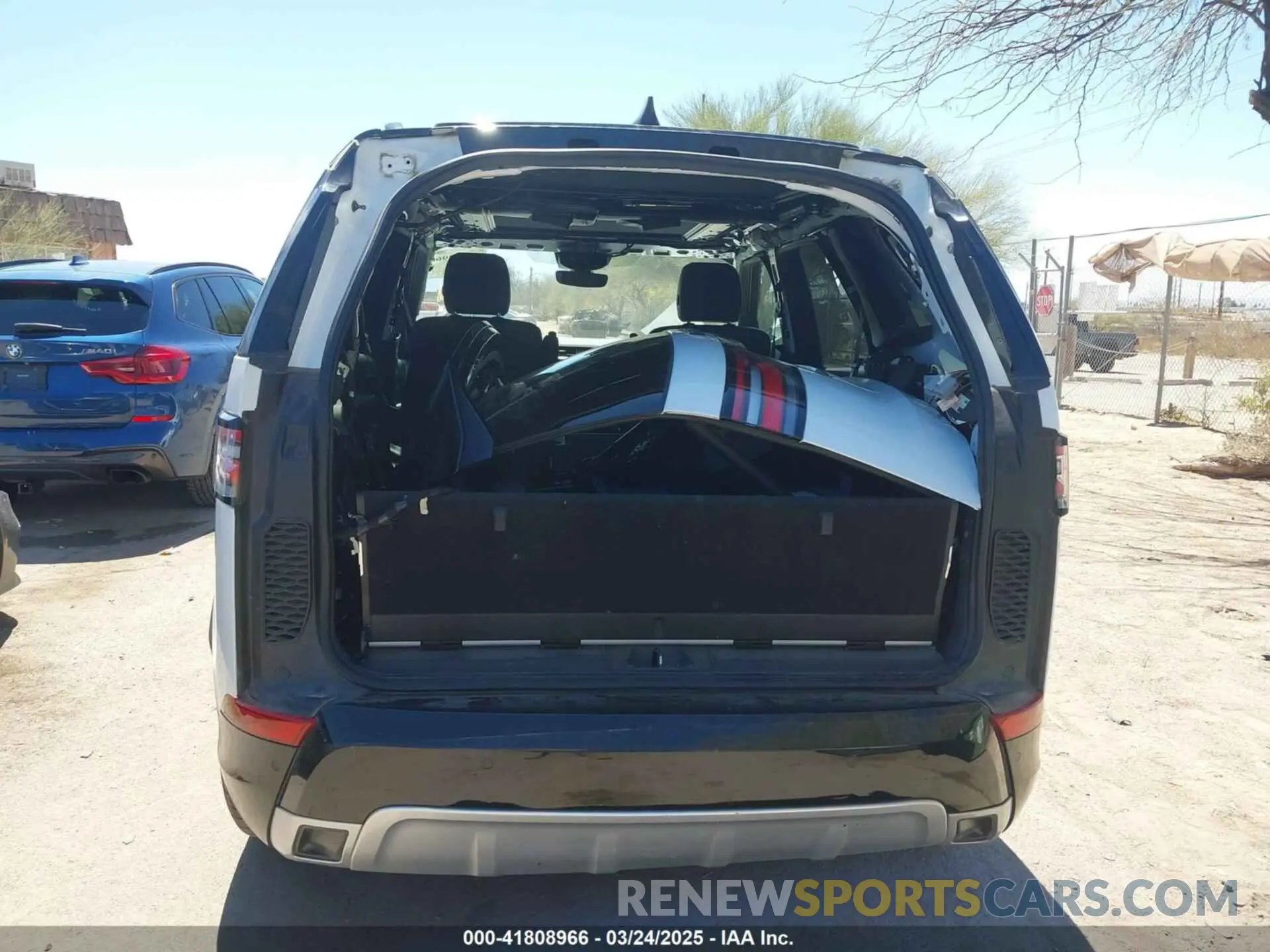 17 fotografías del automóvil dañado SALRU2RV7L2430387 LAND ROVER DISCOVERY 2020