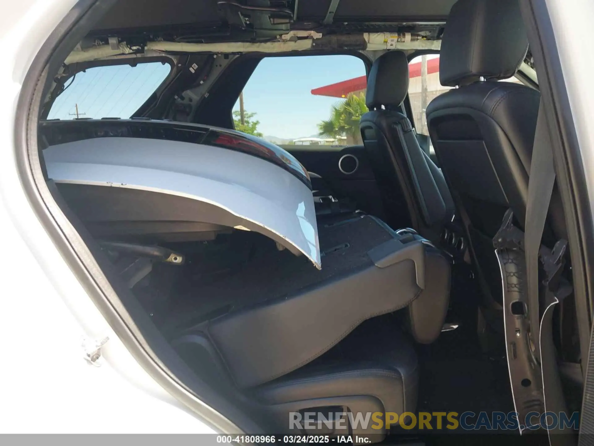 8 fotografías del automóvil dañado SALRU2RV7L2430387 LAND ROVER DISCOVERY 2020