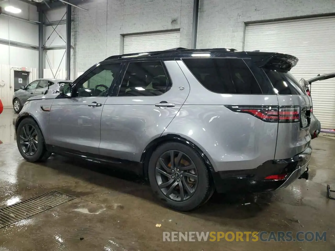 2 fotografías del automóvil dañado SALRT2RX9M2452400 LAND ROVER DISCOVERY 2021