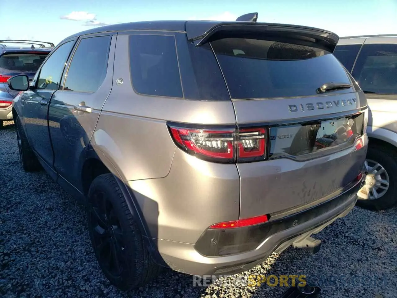 3 fotografías del automóvil dañado SALCL2FX5NH908627 LAND ROVER DISCOVERY 2022