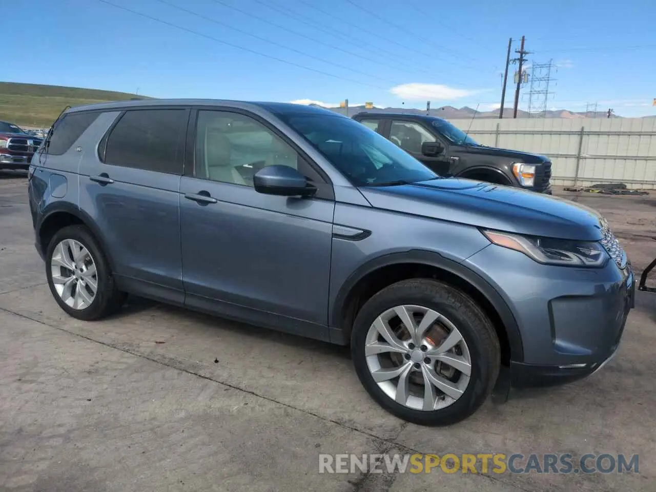 4 fotografías del automóvil dañado SALCP2FX5NH906204 LAND ROVER DISCOVERY 2022
