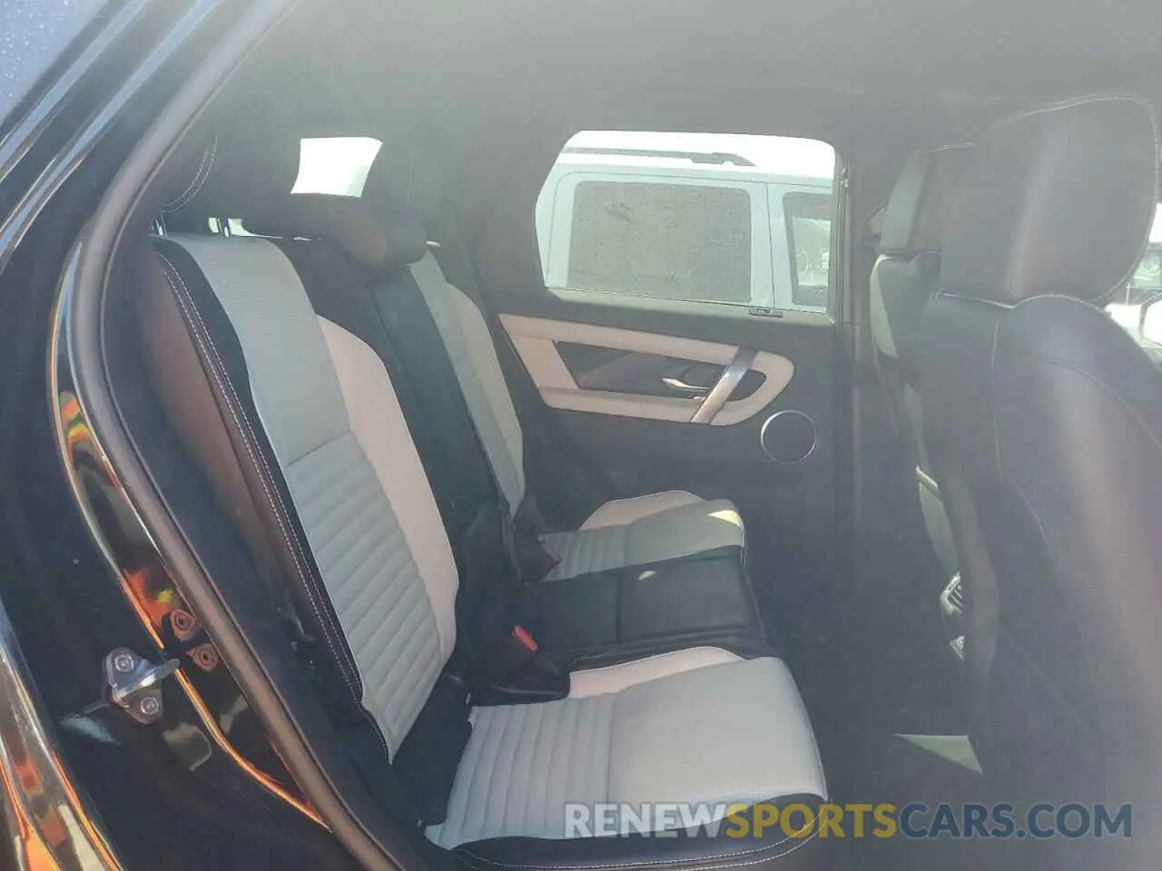 11 fotografías del automóvil dañado SALCT2FX4NH909767 LAND ROVER DISCOVERY 2022