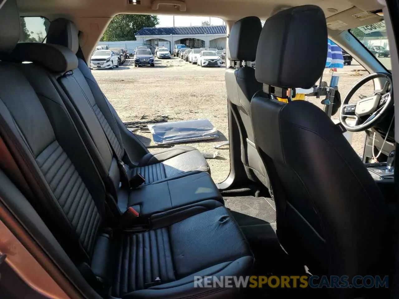 11 fotografías del automóvil dañado SALCJ2FX9PH324420 LAND ROVER DISCOVERY 2023
