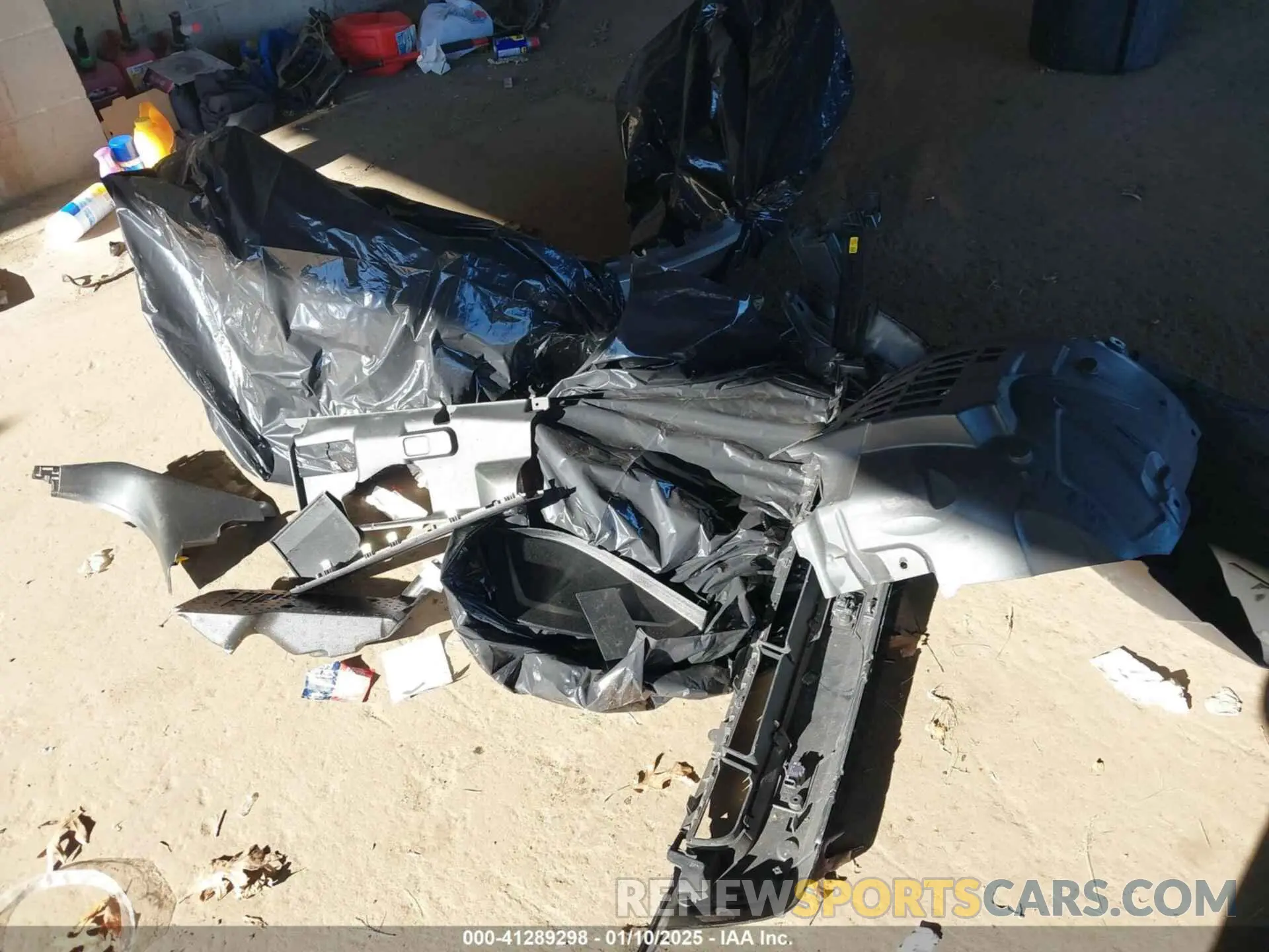 12 fotografías del automóvil dañado SALRM4EU4P2473325 LAND ROVER DISCOVERY 2023