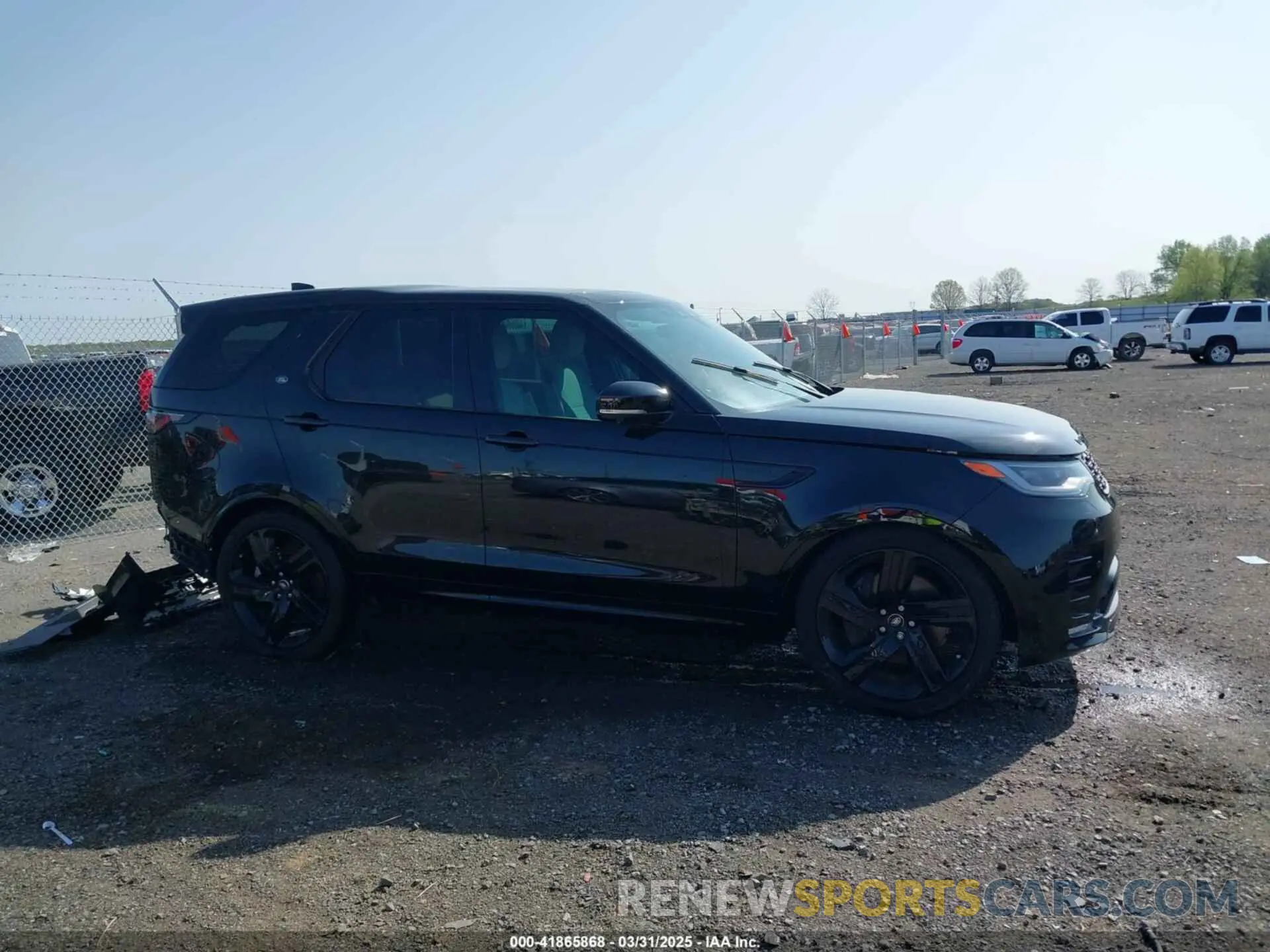 13 fotografías del automóvil dañado SALRT4EU4P2482030 LAND ROVER DISCOVERY 2023