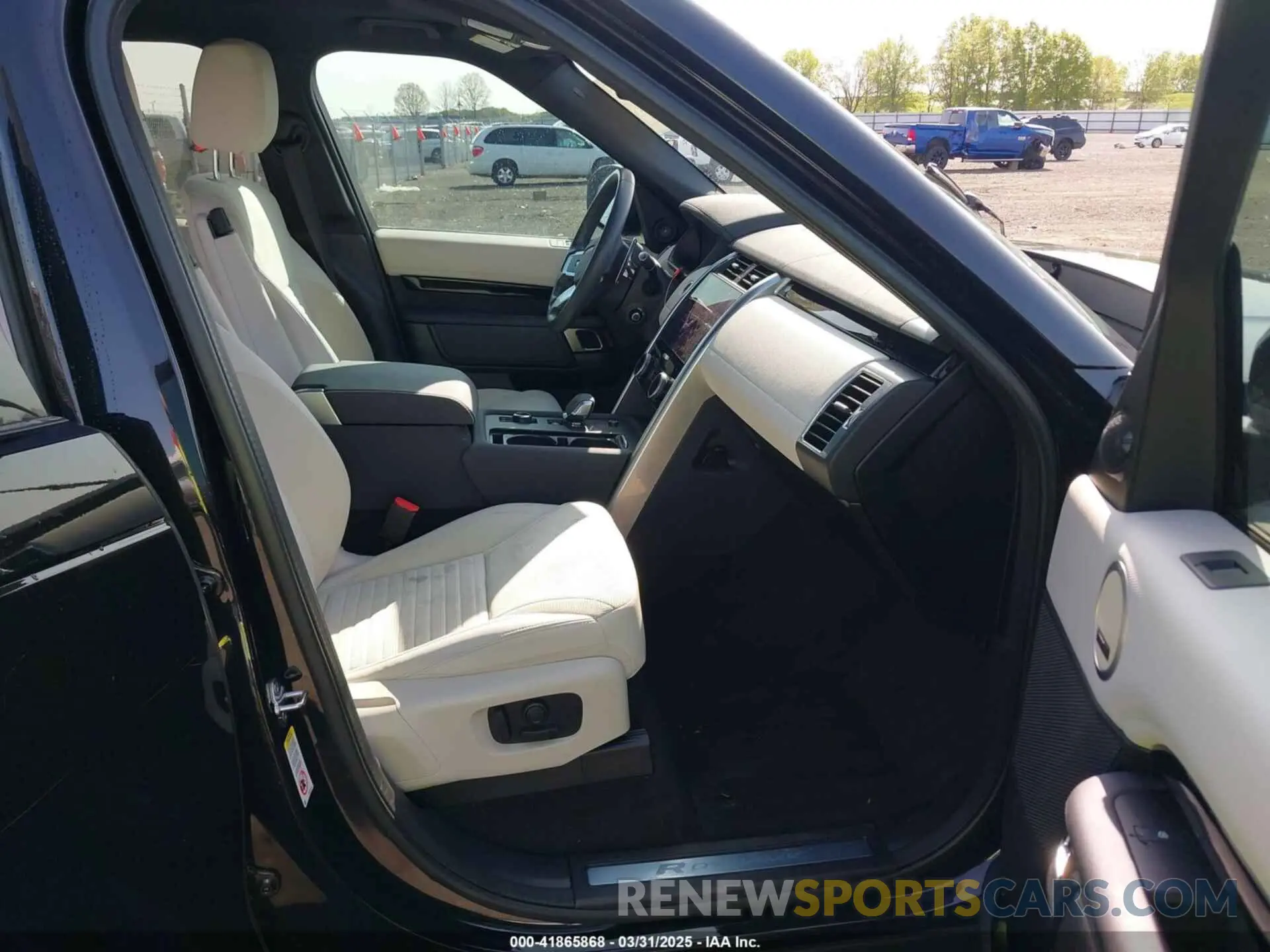 5 fotografías del automóvil dañado SALRT4EU4P2482030 LAND ROVER DISCOVERY 2023