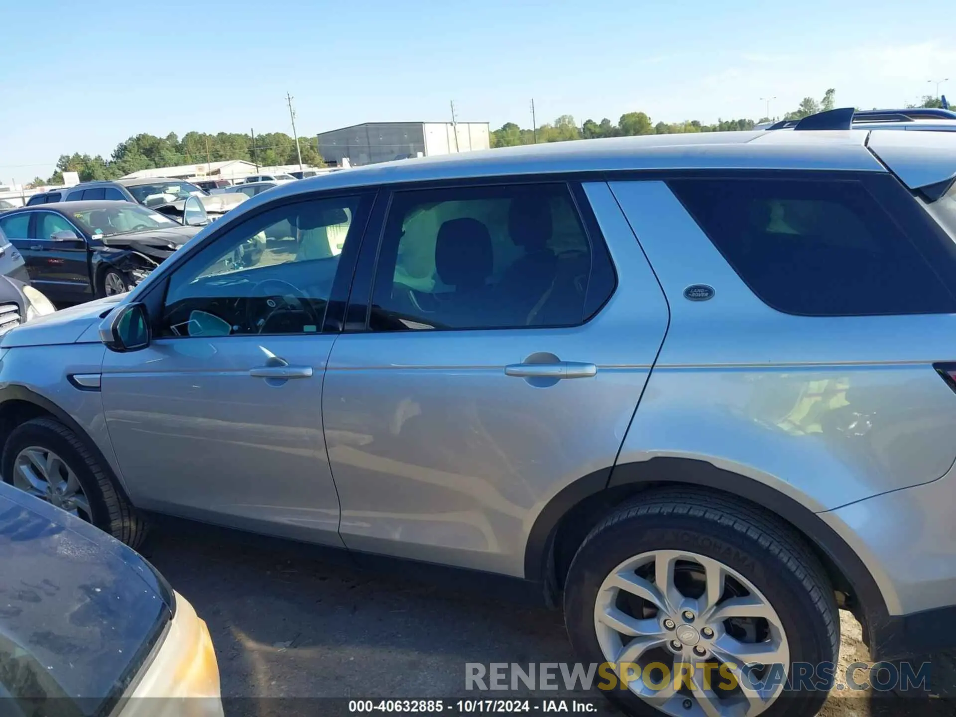 14 fotografías del automóvil dañado SALCR2FX1KH810818 LAND ROVER DISCOVERY SPORT 2019