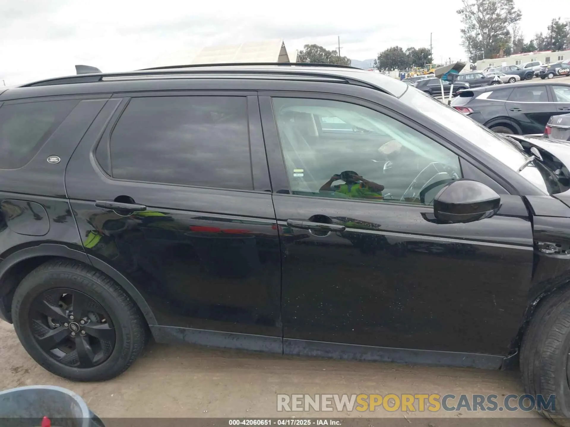 13 fotografías del automóvil dañado SALCJ2FX4MH901558 LAND ROVER DISCOVERY SPORT 2021