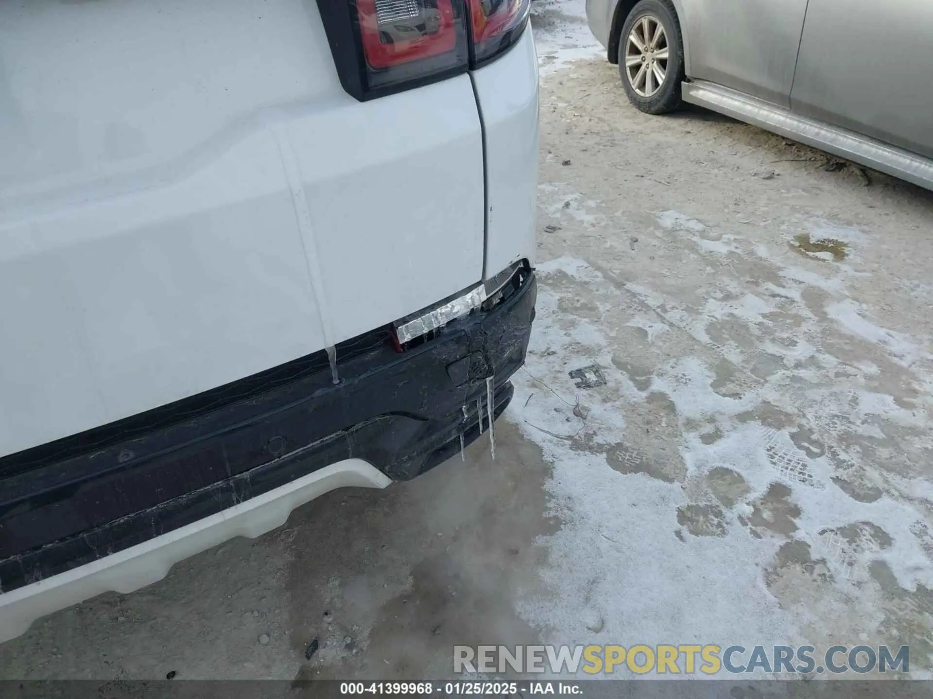 19 fotografías del automóvil dañado SALCL2FX0RH351888 LAND ROVER DISCOVERY SPORT 2024