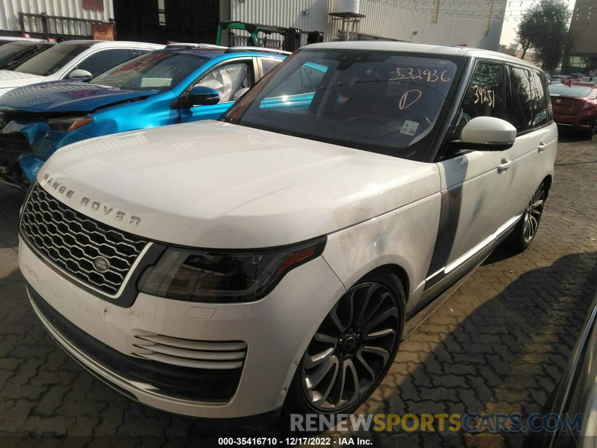 2 fotografías del automóvil dañado 00LGS2SV4KA532936 LAND ROVER RANGE ROVER 2019