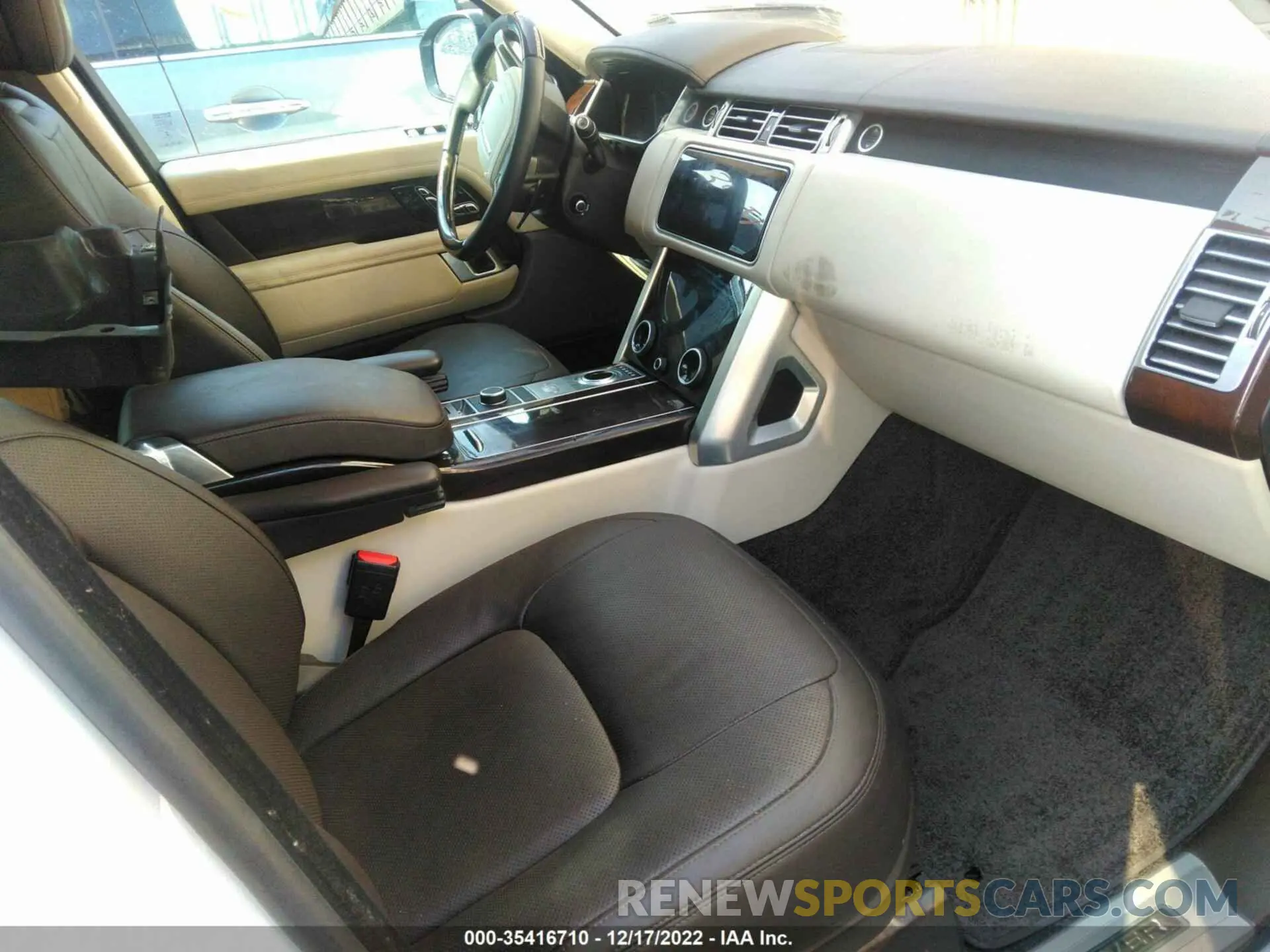 5 fotografías del automóvil dañado 00LGS2SV4KA532936 LAND ROVER RANGE ROVER 2019