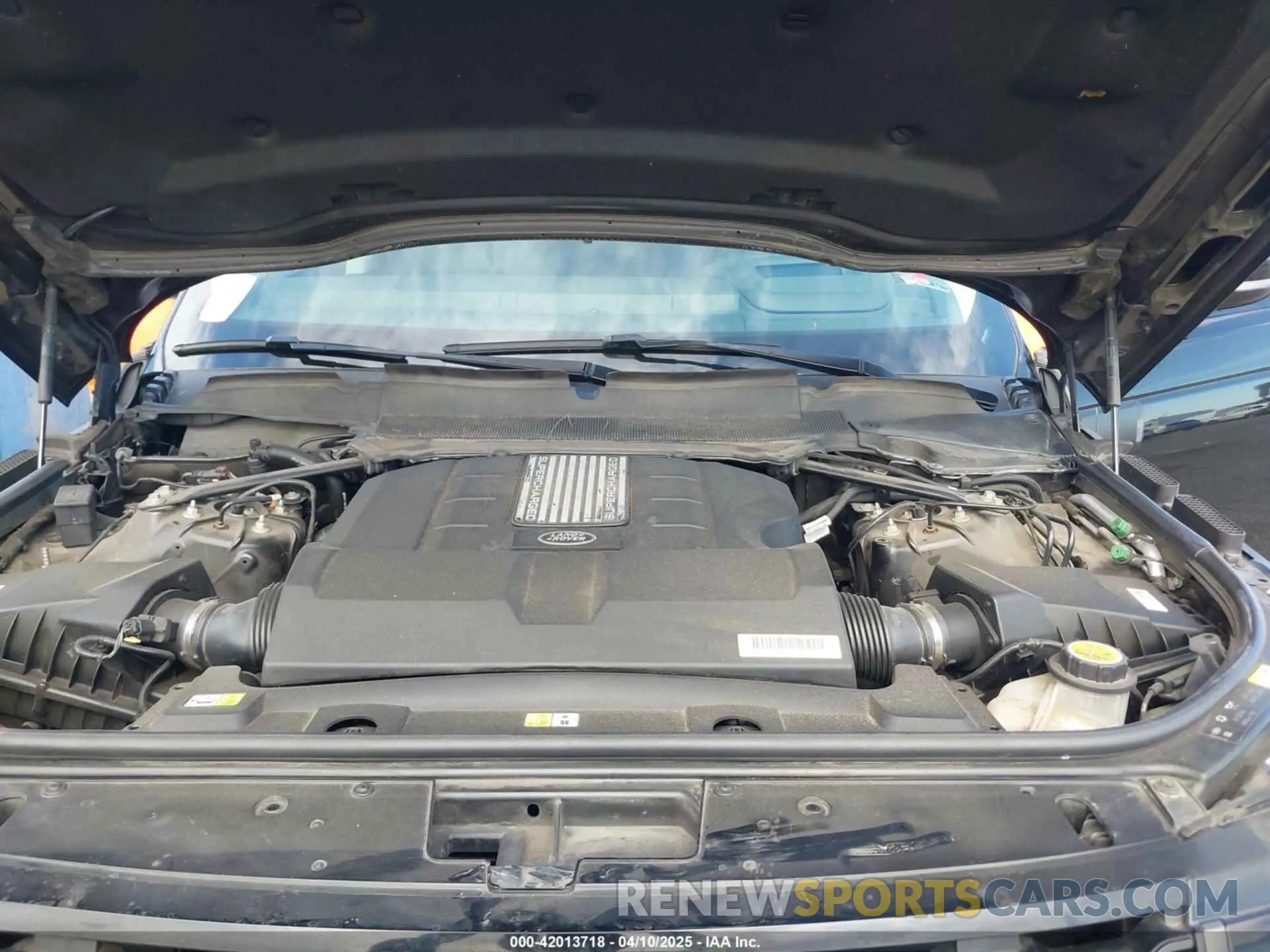 10 fotografías del automóvil dañado SALGR2RV3KA550670 LAND ROVER RANGE ROVER 2019