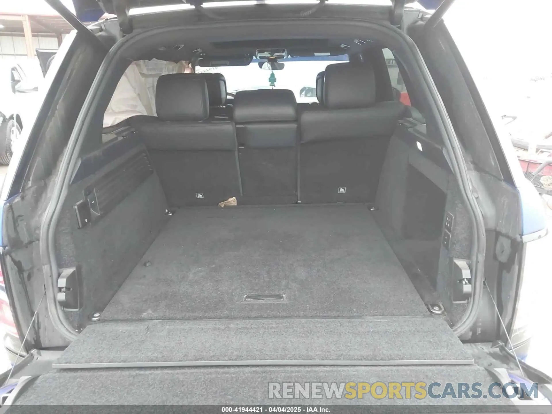 12 fotografías del automóvil dañado SALGS2RE1KA518062 LAND ROVER RANGE ROVER 2019