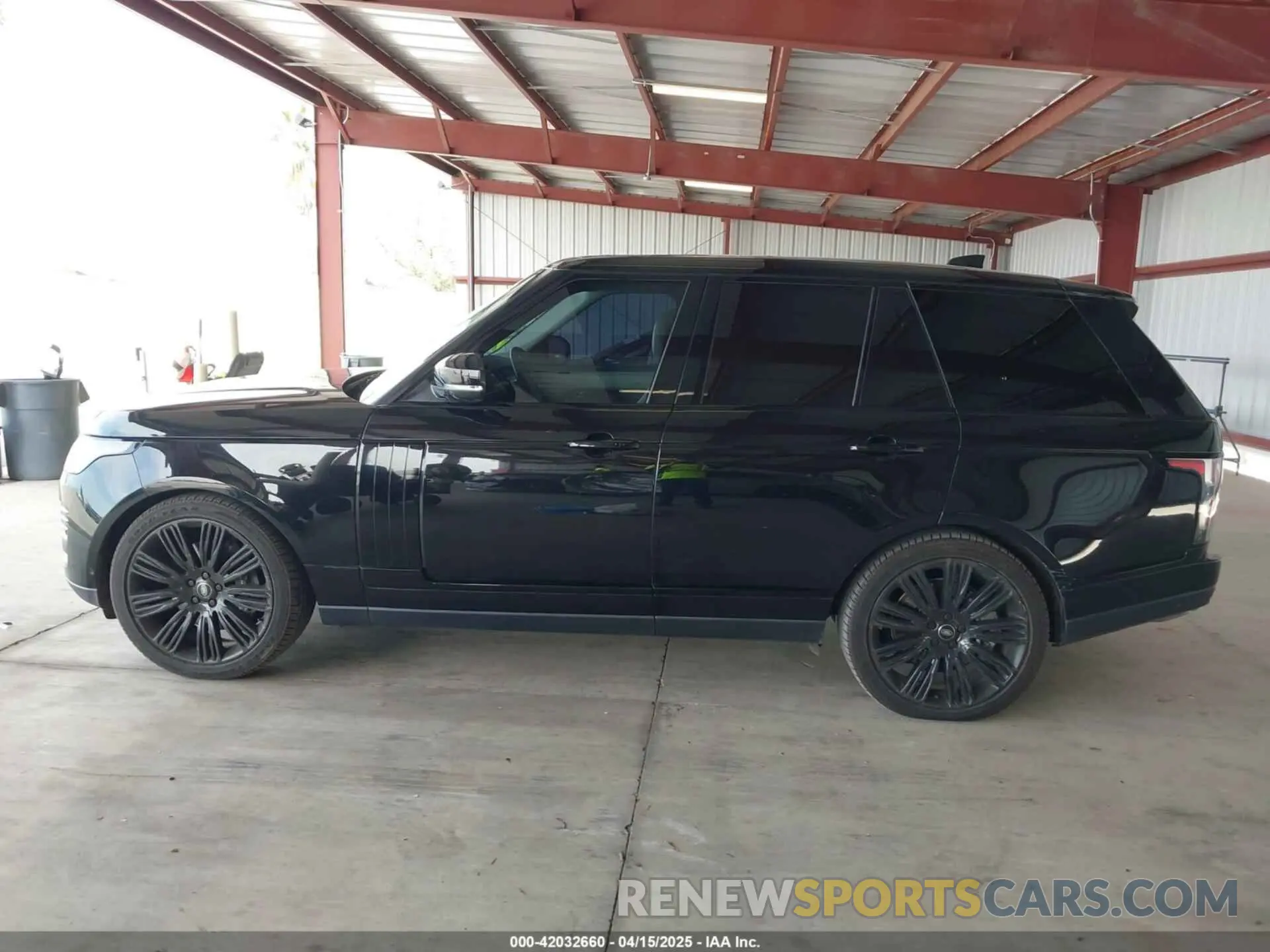 14 fotografías del automóvil dañado SALGS2RE3KA523053 LAND ROVER RANGE ROVER 2019