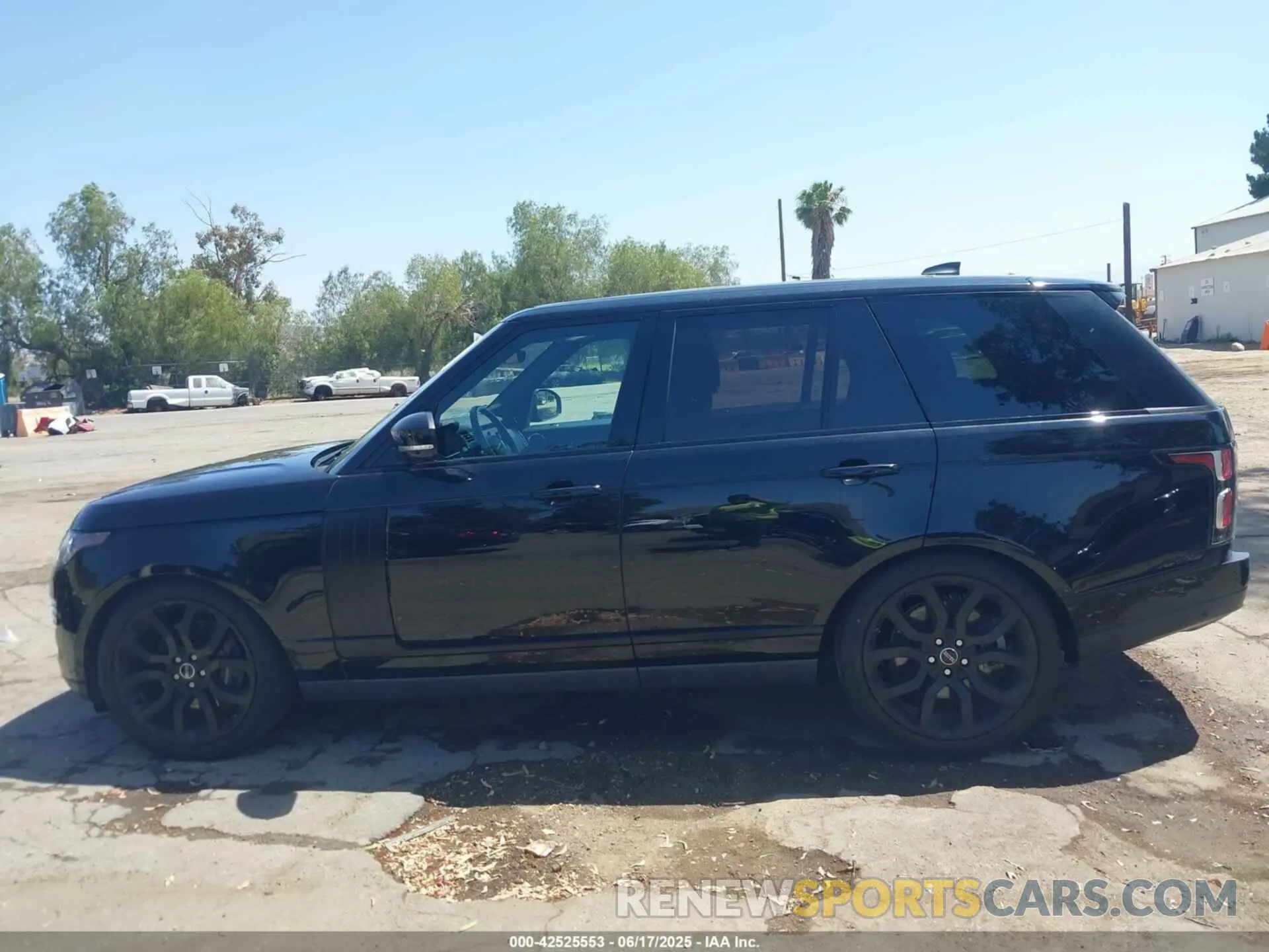 15 fotografías del automóvil dañado SALGS2RE3KA525210 LAND ROVER RANGE ROVER 2019