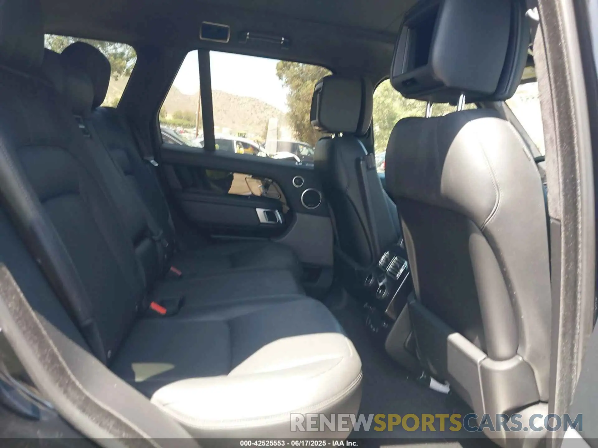 8 fotografías del automóvil dañado SALGS2RE3KA525210 LAND ROVER RANGE ROVER 2019