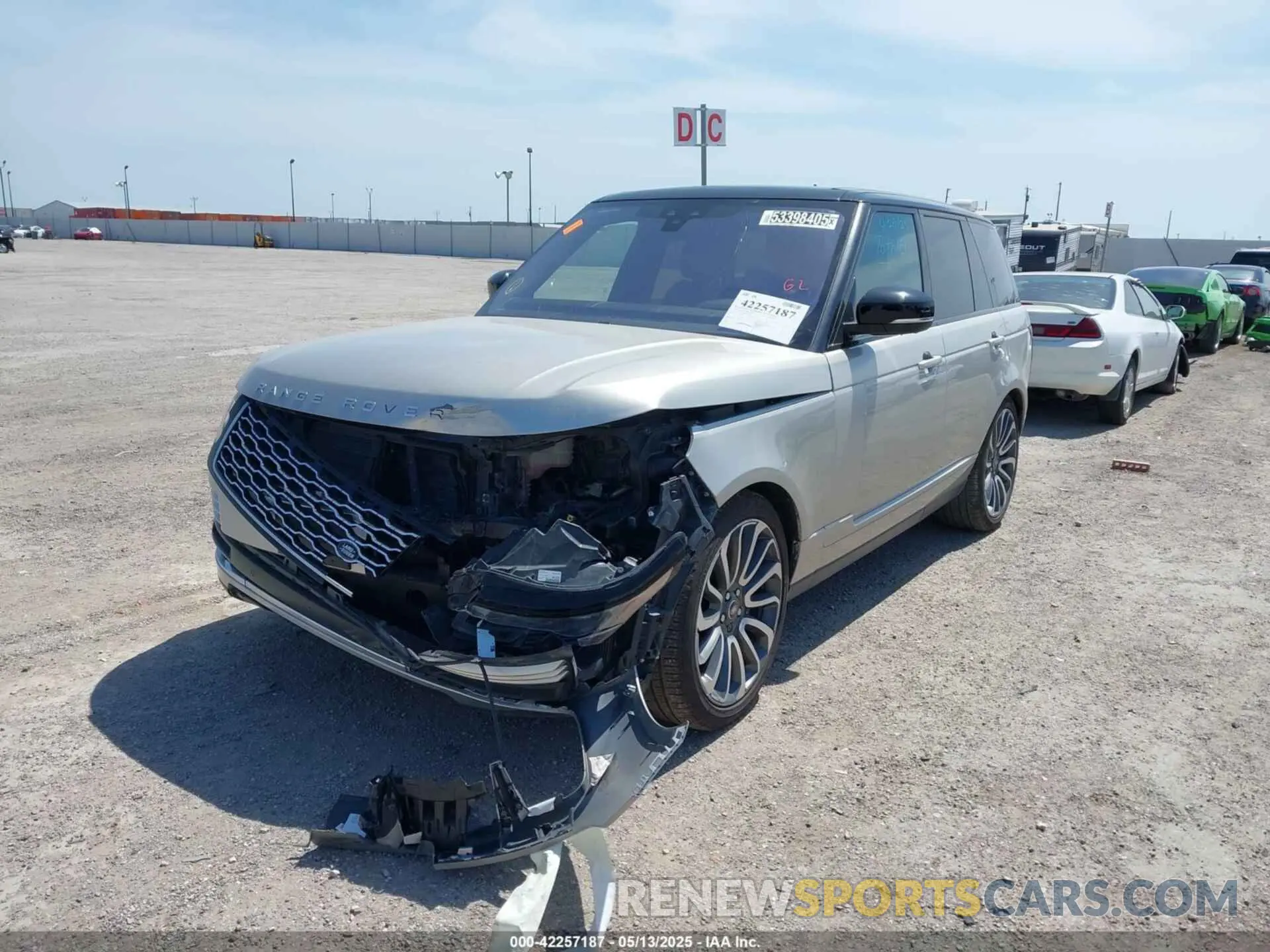 2 fotografías del automóvil dañado SALGS2SV2KA550061 LAND ROVER RANGE ROVER 2019