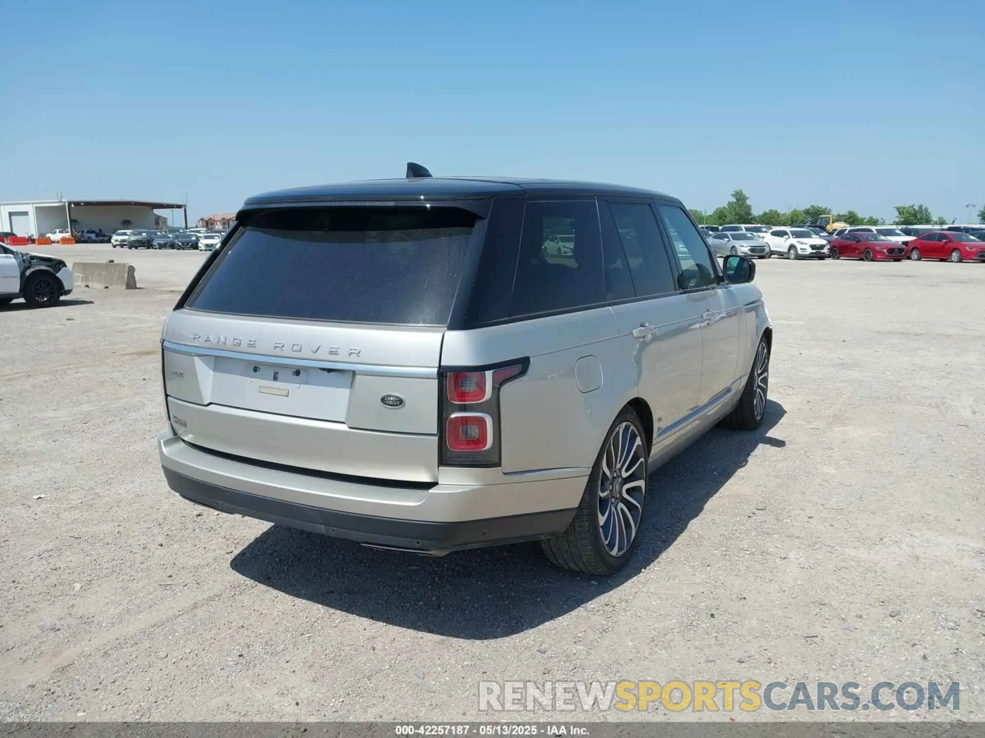 4 fotografías del automóvil dañado SALGS2SV2KA550061 LAND ROVER RANGE ROVER 2019