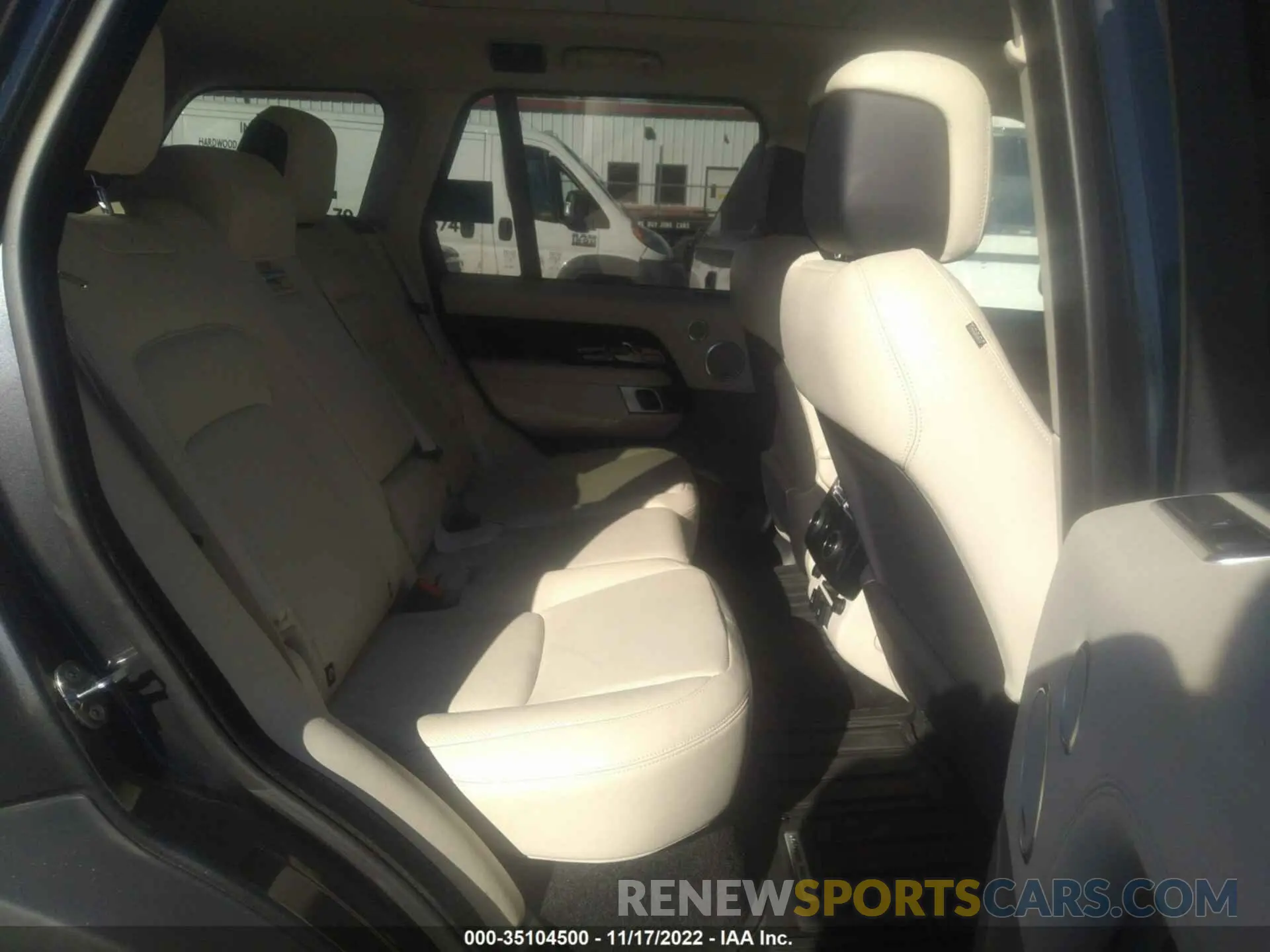 8 fotografías del automóvil dañado SALGS2SV3KA559982 LAND ROVER RANGE ROVER 2019