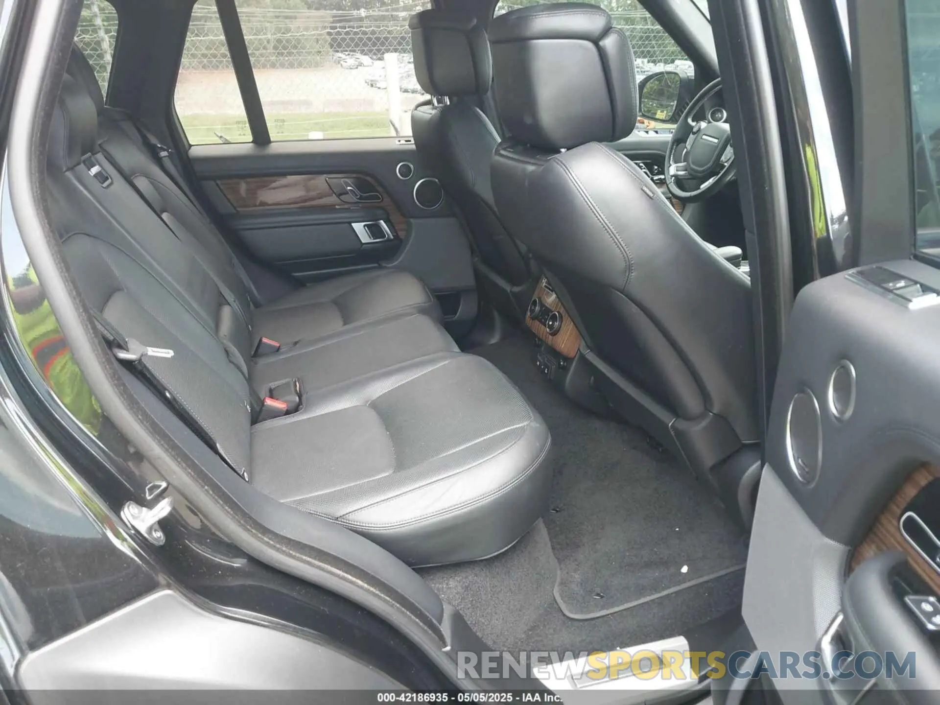 8 fotografías del automóvil dañado SALGS2SVXKA516370 LAND ROVER RANGE ROVER 2019