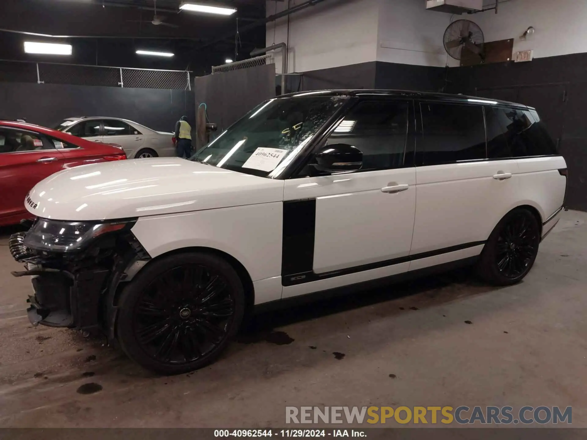 2 fotografías del automóvil dañado SALGS5RE1KA543254 LAND ROVER RANGE ROVER 2019