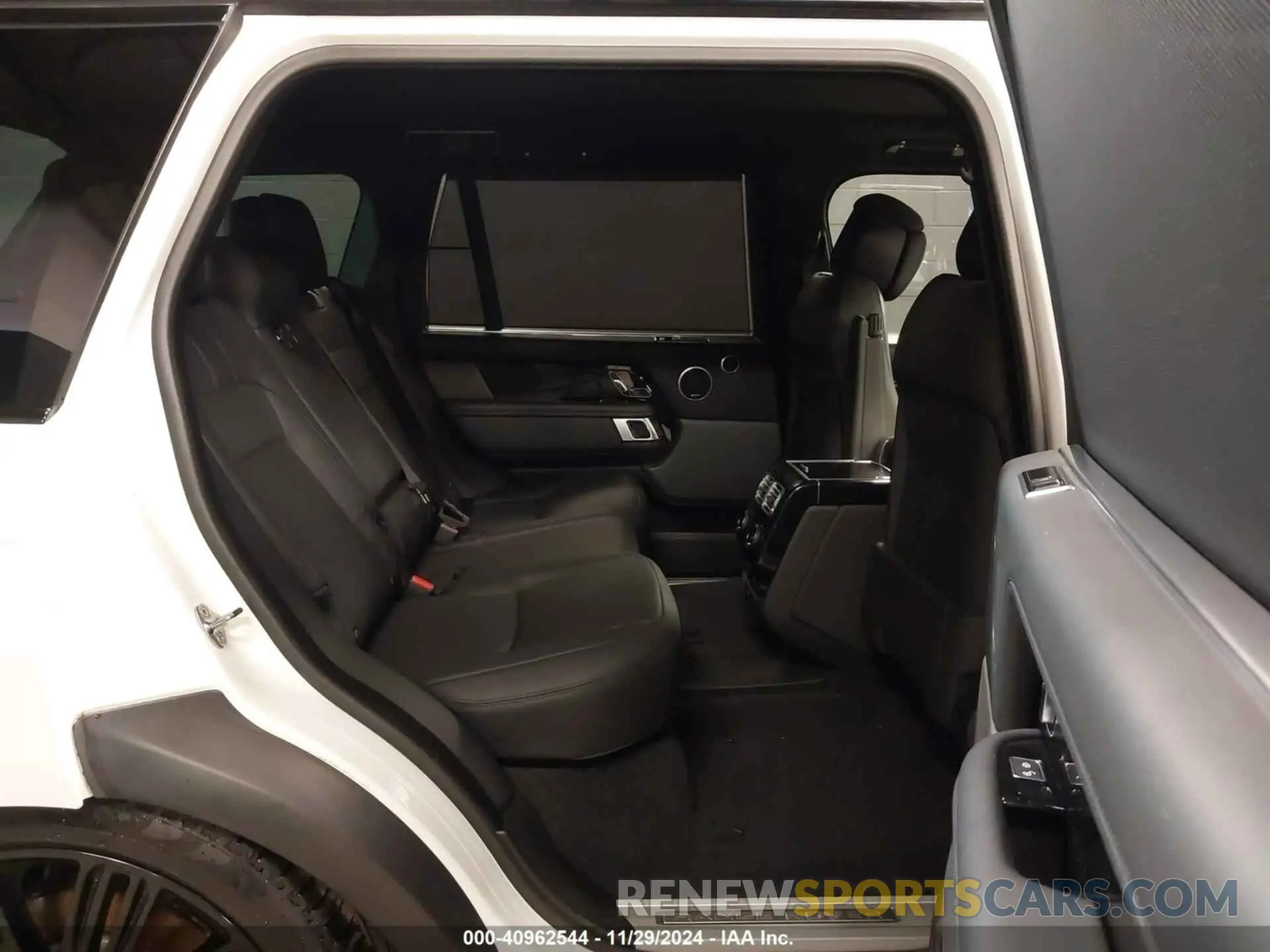 8 fotografías del automóvil dañado SALGS5RE1KA543254 LAND ROVER RANGE ROVER 2019