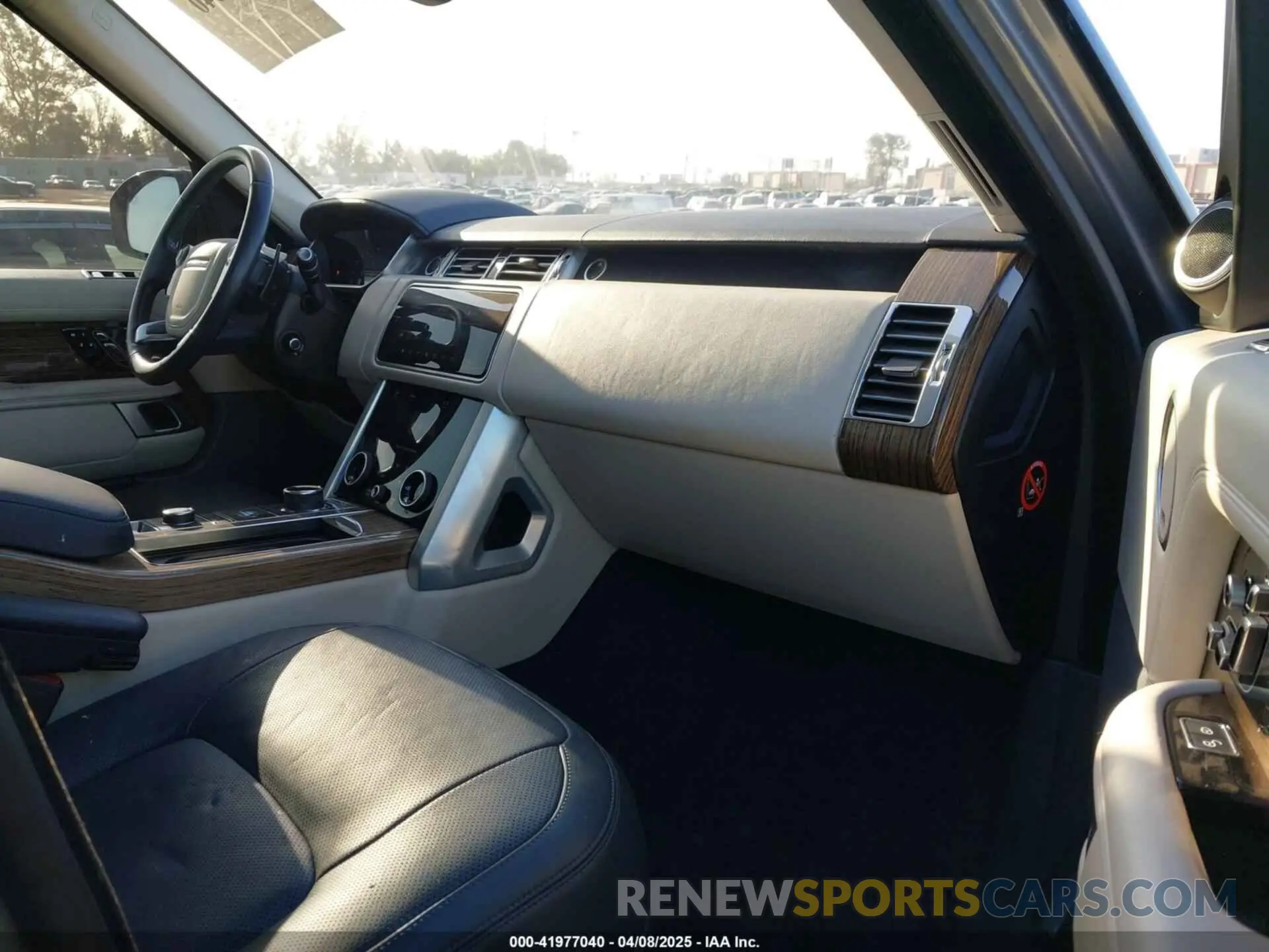 5 fotografías del automóvil dañado SALGS5RE7KA527799 LAND ROVER RANGE ROVER 2019